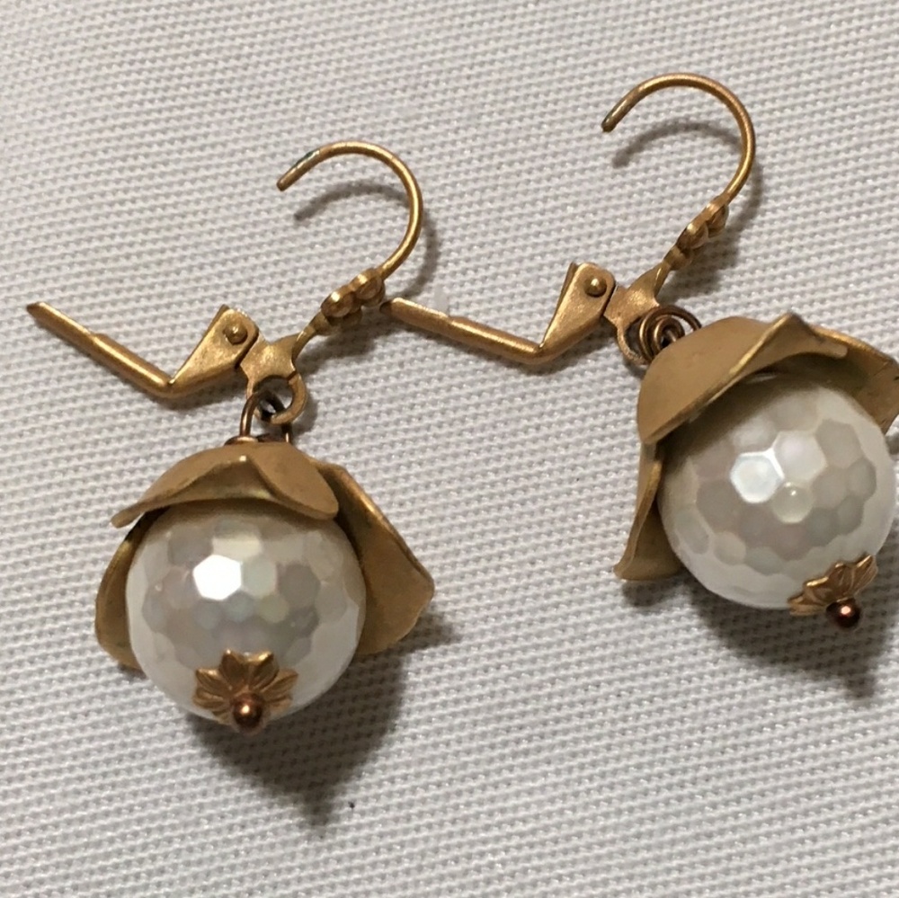 Gold and white flower drop earrings